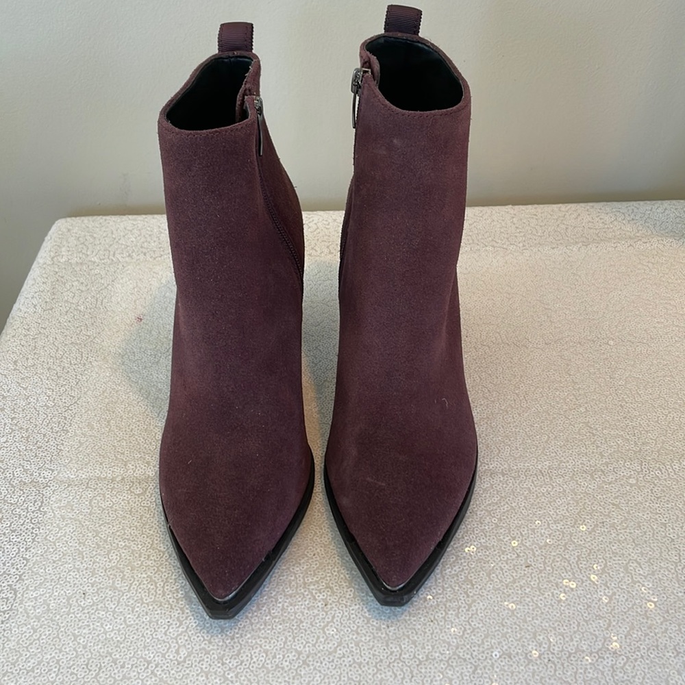 Marc Fisher deep purple suede boots size 8 never worn